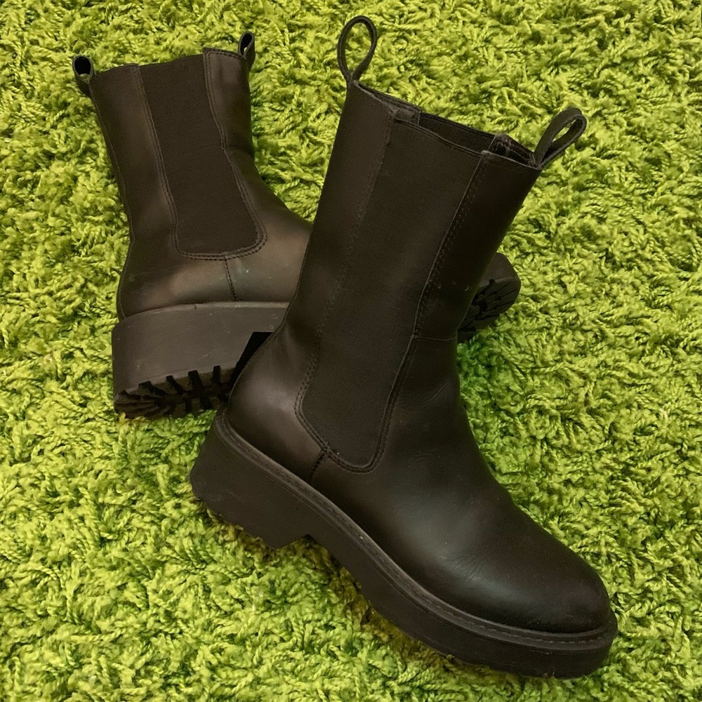 NEW Steve Madden Yairy Boots Black